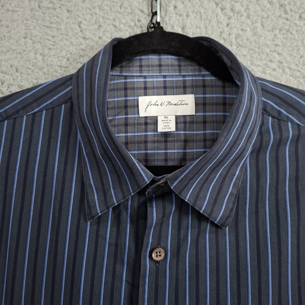 John W. Nordstrom Men's XL Dress Shirt Striped Long Sleeve Button Up Flip Cuff